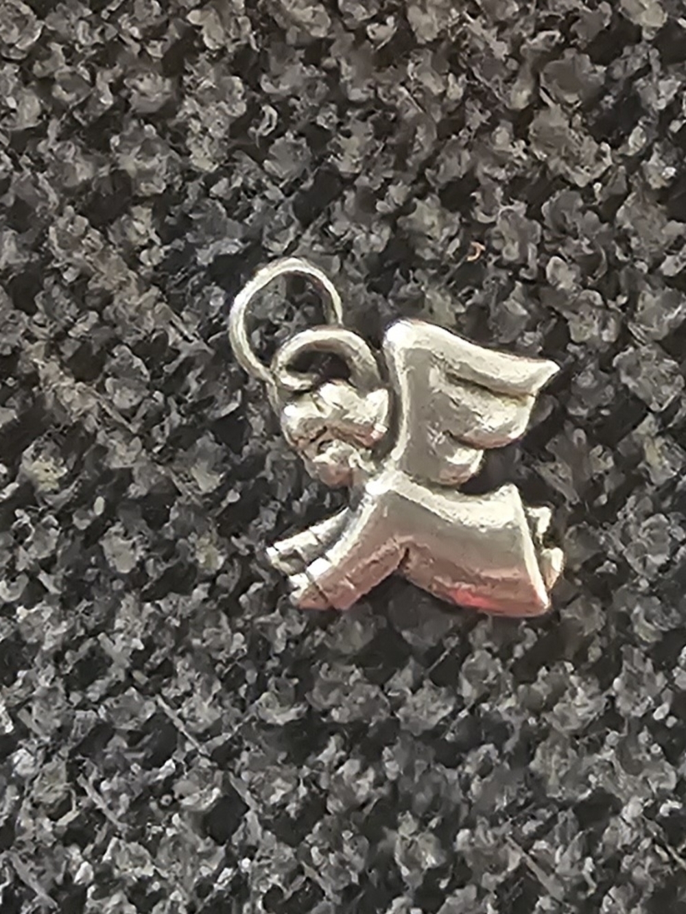 James AVERY RETIRED ANGEL CHARM